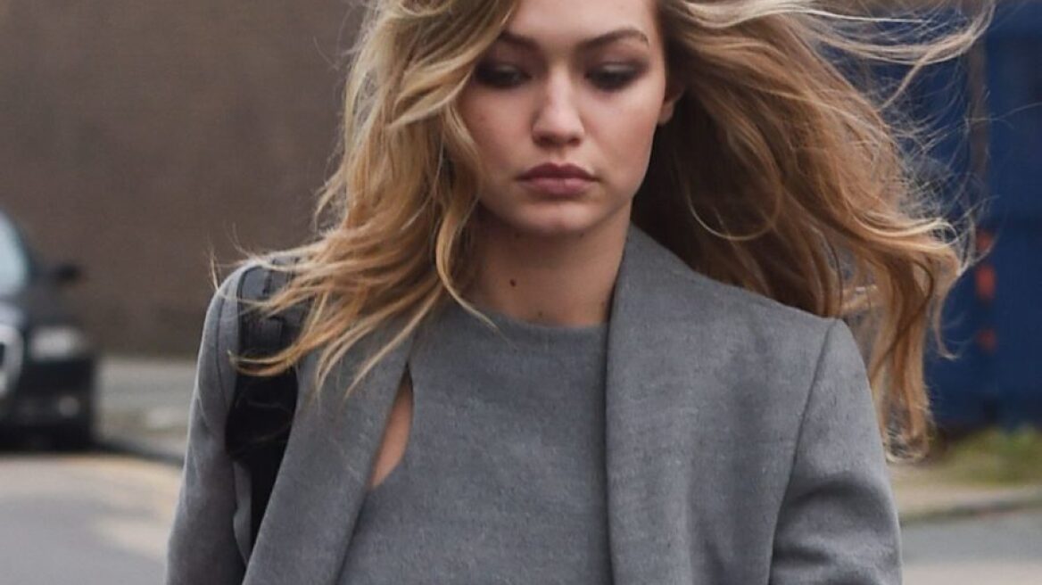 To jacket της Gigi Hadid είναι H&M και κοστίζει 50 ευρώ