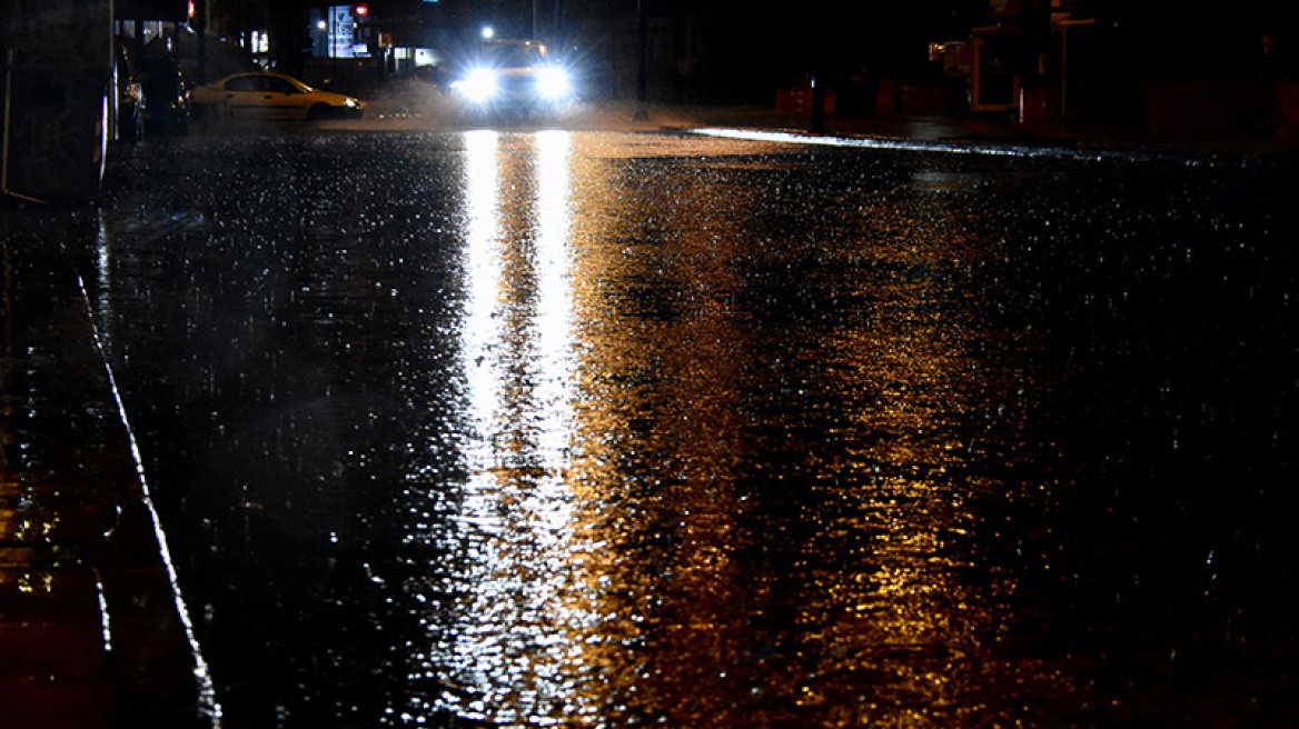 Οδηγώντας στην βροχή: Τα SOS..