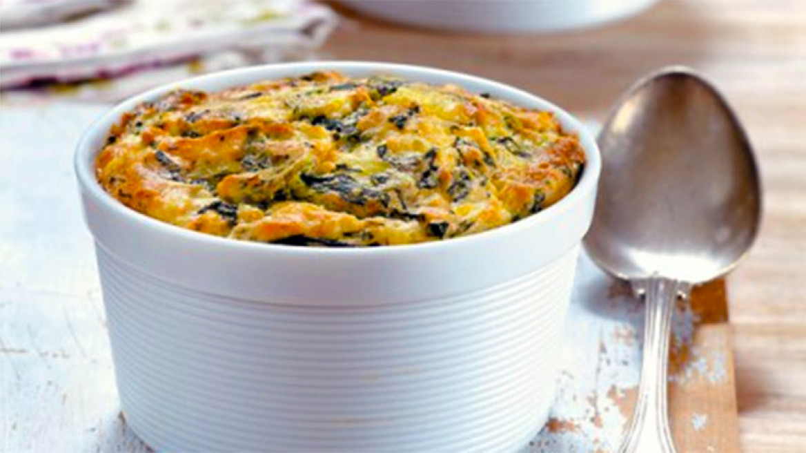 Σουφλέ πατάτας με σπανάκι, φέτα και αρωματικά