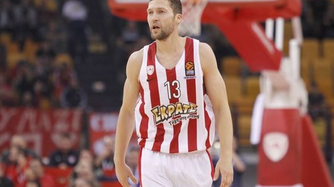 Στρέλνιεκς στο Eurohoops: “Ελπίζω να μην τους πειράζει που φοράω το 13!” 