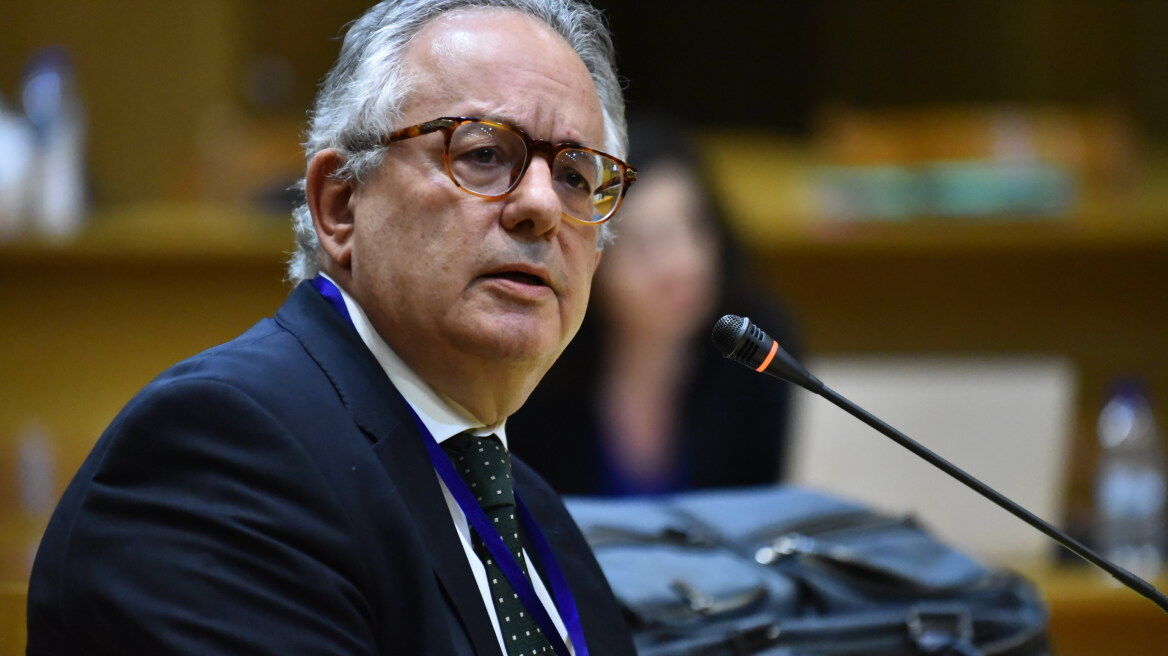 Αλιβιζάτος: Οι κυβερνήσεις παραιτούνται, όταν υπάρχουν σκάνδαλα με πρωθυπουργικές ευθύνες