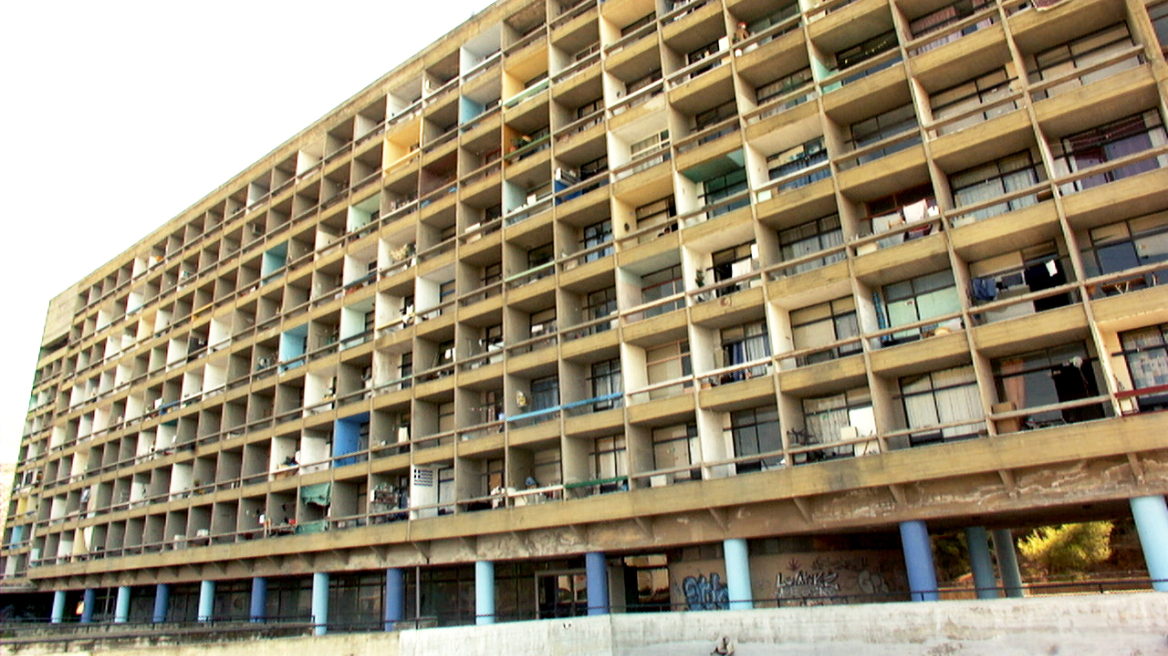 «Φοιτήτρια κοιμόταν σε ντουλάπα εργαστηρίου»: SOS για τη σίτιση και τη θέρμανση στις εστίες