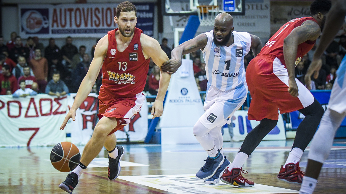 Κολοσσός-Ολυμπιακός 54-72: «Περίπατος» στη Ρόδο με Στρέλνιεκς και Τόμπσον