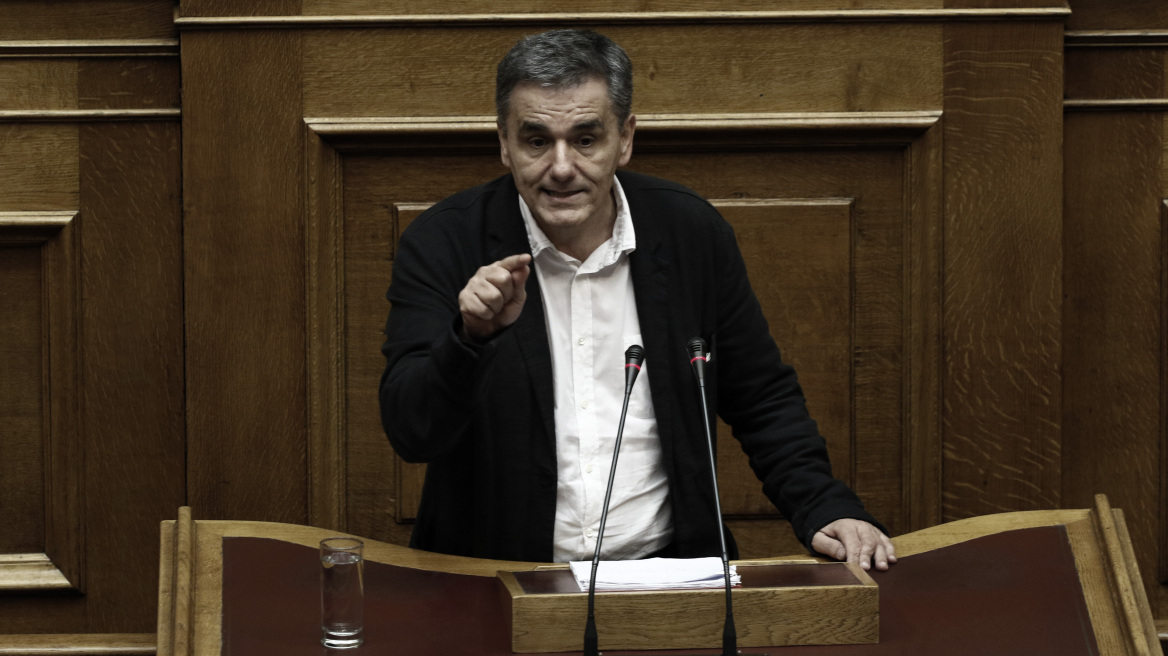 Ο Τσακαλώτος έβαλε στην ίδια κατηγορία με Λεπέν και Βίλντερς τον Ντόναλντ Τραμπ