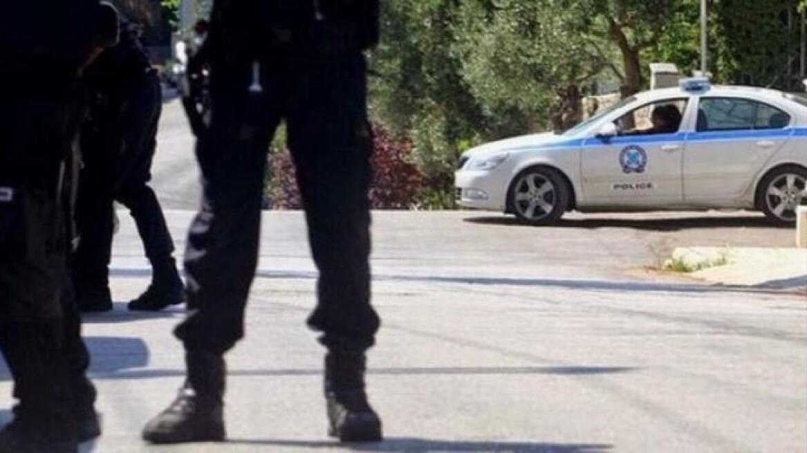 Τρεις συλλήψεις για λαθραία βενζίνη και τσιγάρα από τη Βουλγαρία