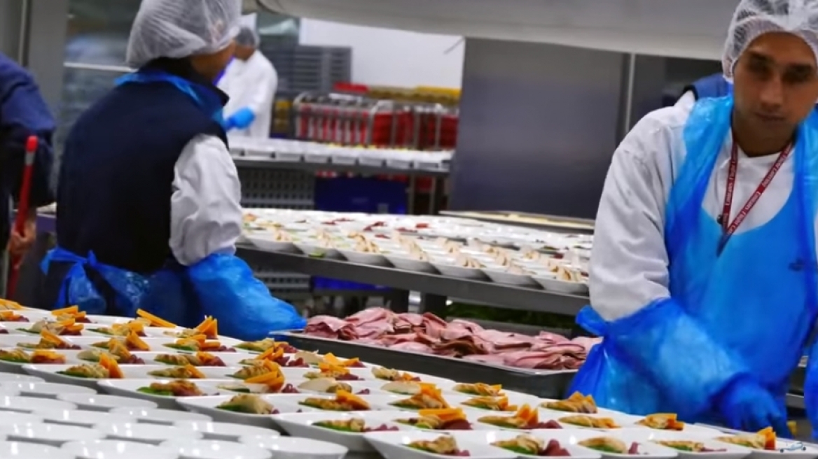  Δείτε πώς φτιάχνει η Emirates τα γεύματά της