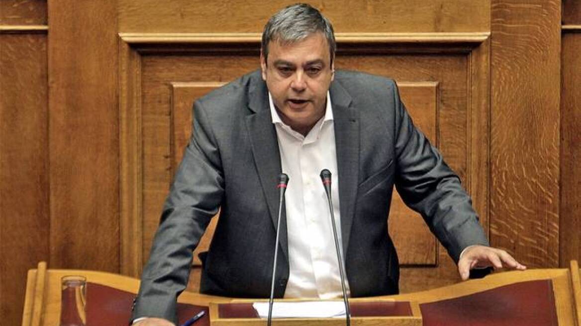 Πανηγύρια Βερναρδάκη για κοινωνικό μέρισμα: «Δεύτερη φορά δότη» αποκαλεί τον Τσίπρα
