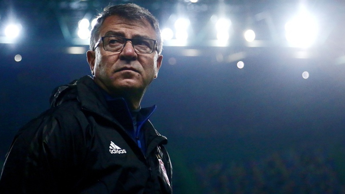 Κάνει… λίφτινγκ στον Ολυμπιακό ο Λεμονής