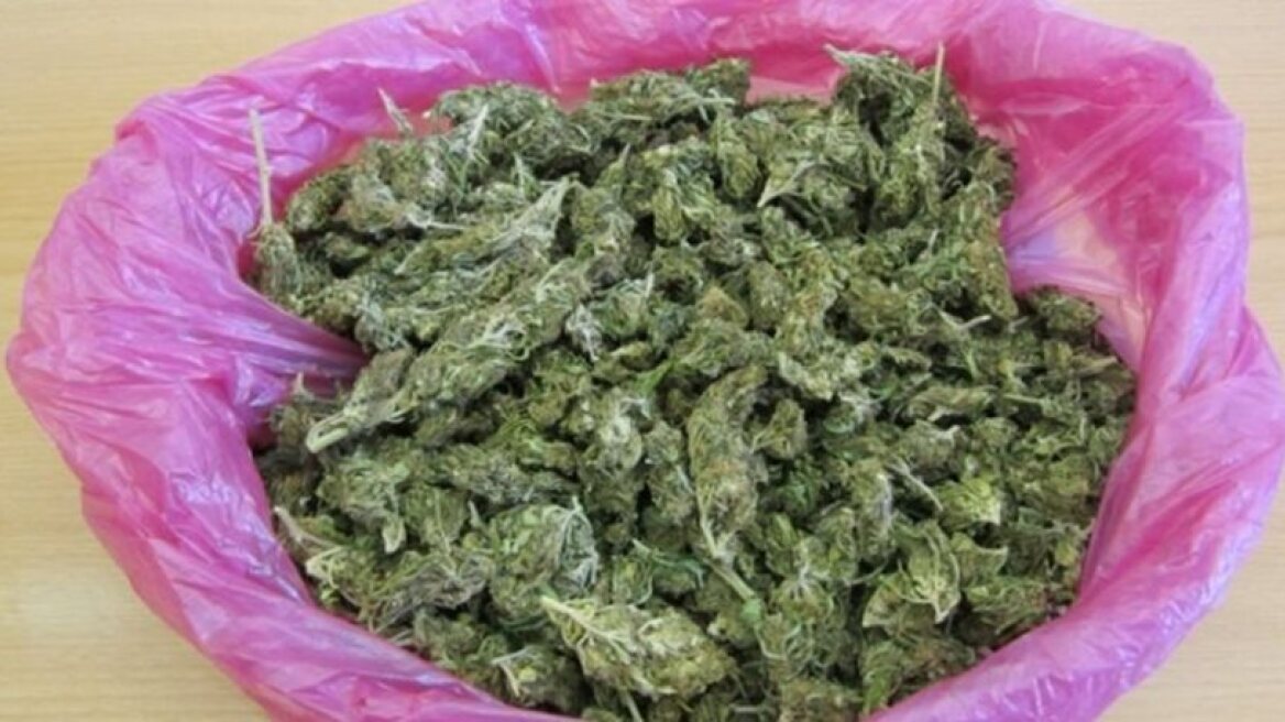 Ηλεία:  Αλλοδαπός συνελήφθη με χασίς και κλεμμένη μηχανή