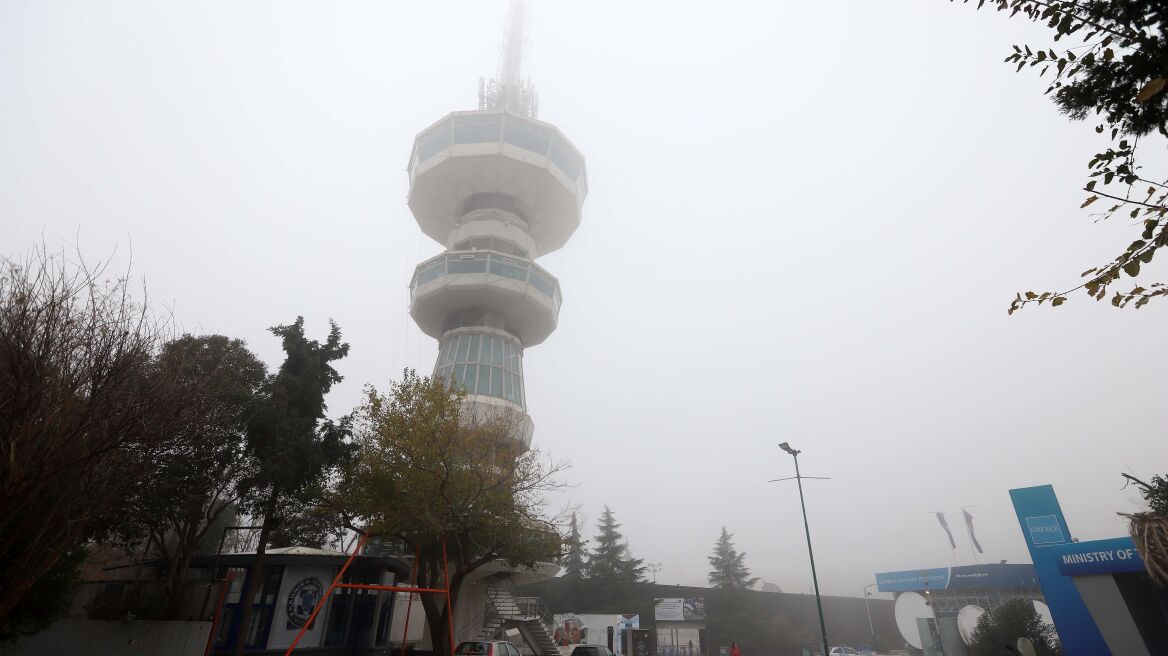 Φωτογραφίες: Η πυκνή ομίχλη που σκέπασε τη Θεσσαλονίκη 