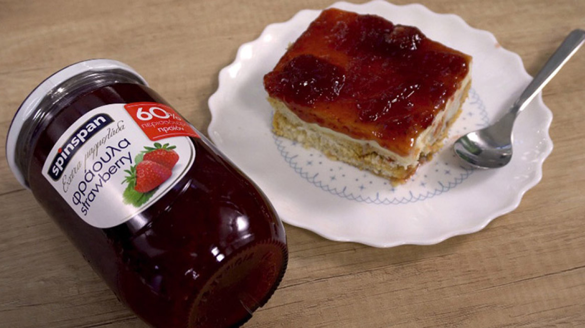 Γλυκό ψυγείου με μαρμελάδα φράουλα