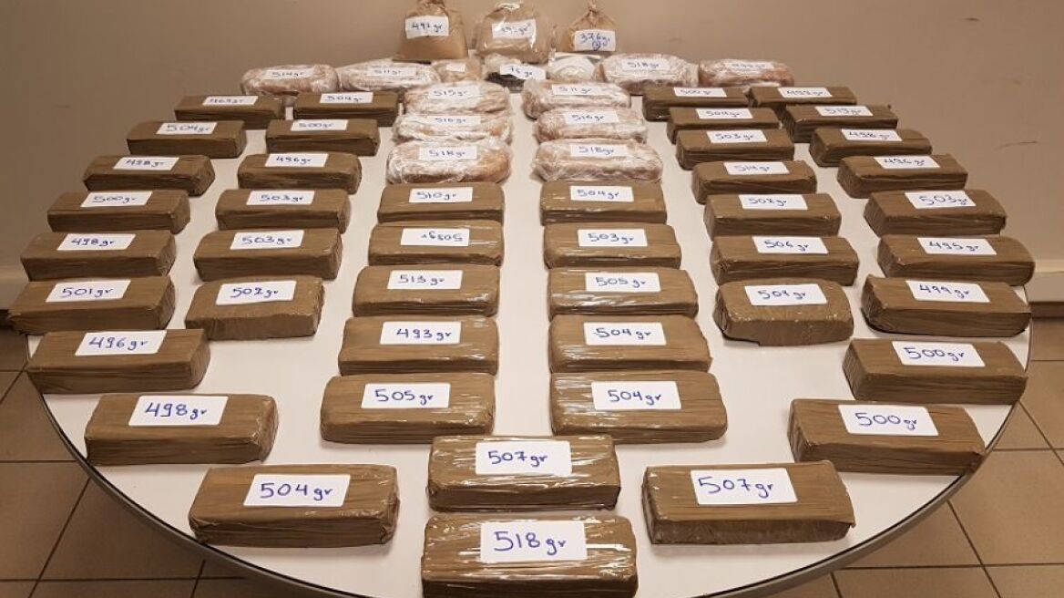 Πάνω από 28 κιλά ηρωίνης εντοπίστηκαν σε ταβέρνα στην Αττική