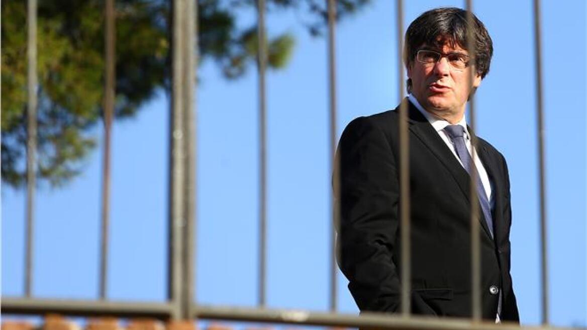Ισπανία: Το Ανώτατο Δικαστήριο απέσυρε το διεθνές ένταλμα σύλληψης εναντίον του Πουτζδεμόν