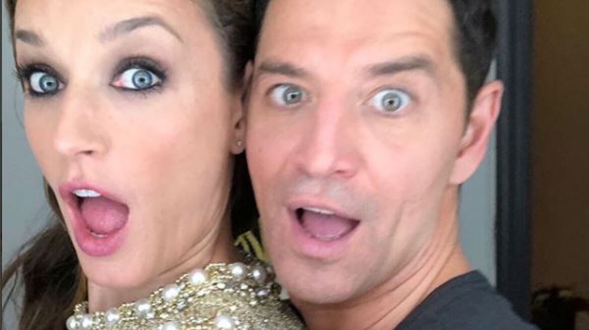 Βίντεο: Όταν η Ζυγούλη χούφτωσε τον Ρουβά στη σκηνή