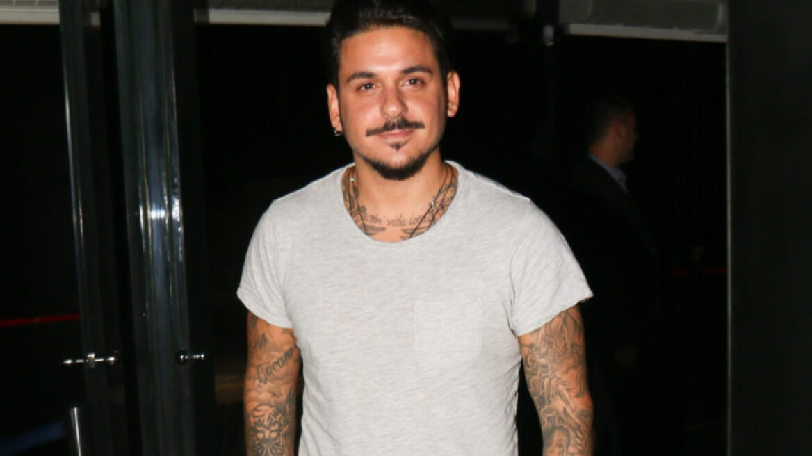 Ο Σταν βγήκε βόλτα με τη σύντροφό του