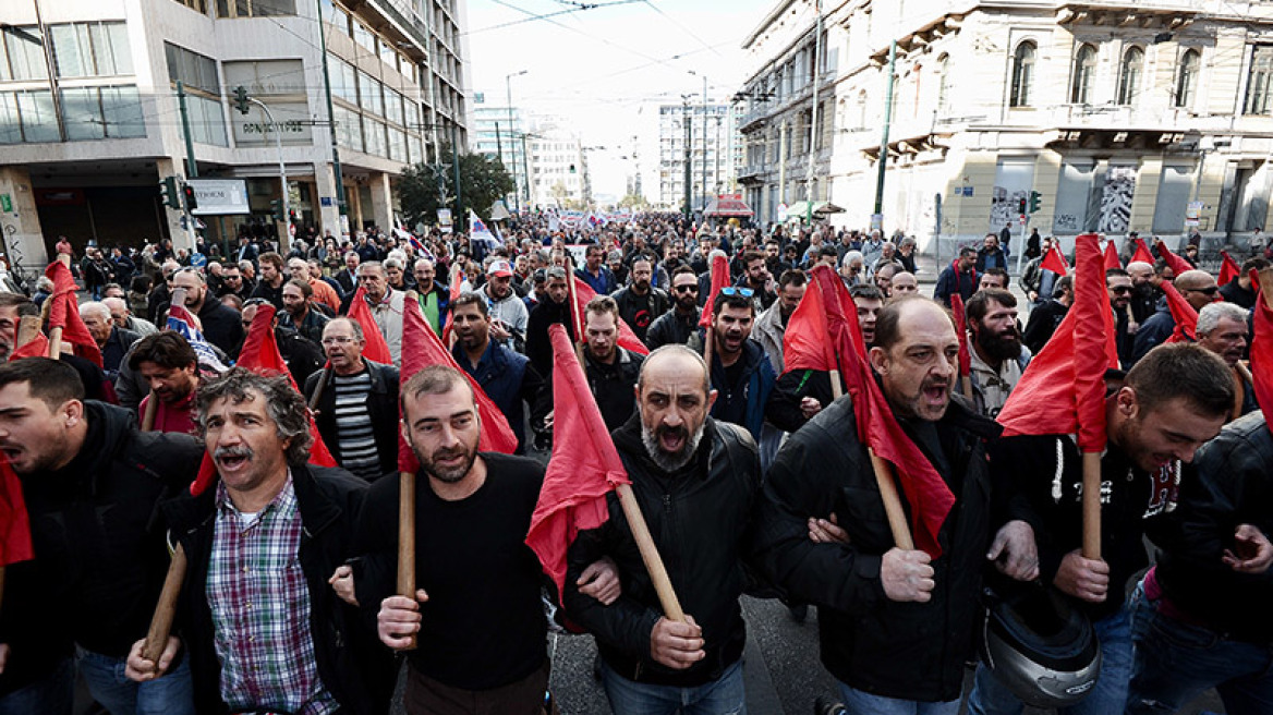 Το ΠΑΜΕ έδειξε τα δόντια του