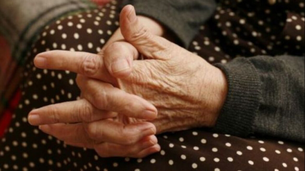 Πλανόδιοι ξάφρισαν τα κοσμήματα ηλικιωμένης στην Πρέβεζα