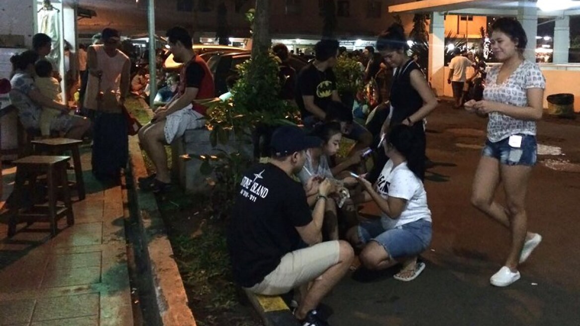 Φονικός σεισμός 6,5 Ρίχτερ στην Ινδονησία, δίπλα στο μεγαλύτερο ηφαίστειο του κόσμου