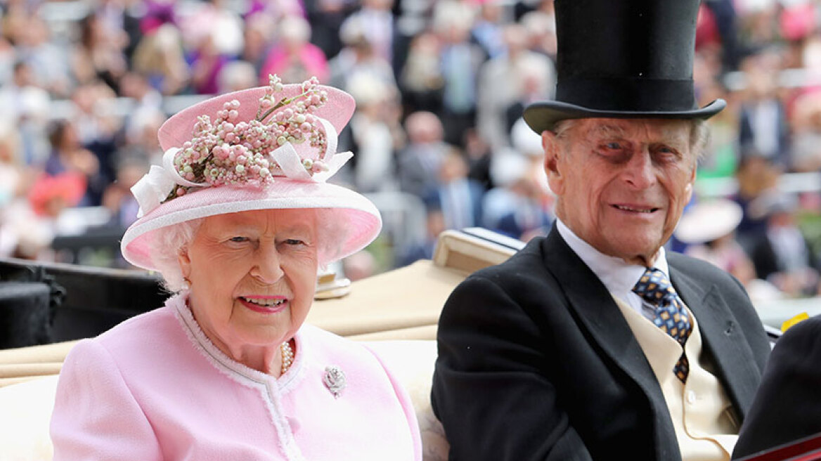 Το απίστευτο χριστουγεννιάτικο δώρο της Βασίλισσας Ελισάβετ στο προσωπικό της