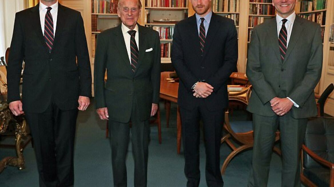 Η βασίλισσα Ελισάβετ έχρισε τον πρίγκιπα Χάρι Γενικό Αρχηγό του Βασιλικού Ναυτικού