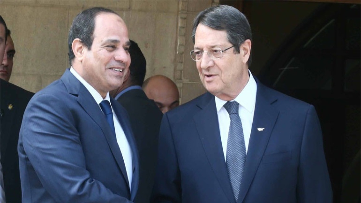 Κύπρος: Τηλεφωνική συνομιλία Αναστασιάδη - Σίσι	
