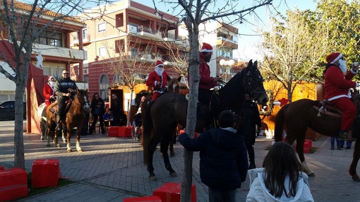 Πρέβεζα: Οι Άγιοι Βασίληδες έφτασαν με… άλογα!