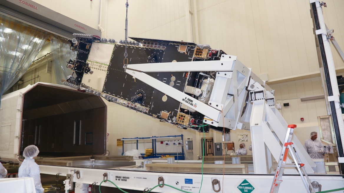 Ολοκληρώθηκε η κατασκευή του Hellas-Sat 4: Θα εκτοξευτεί το καλοκαίρι του 2018