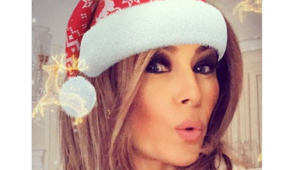 Η Μελάνια Τραμπ βγάζει «σέλφι» στο Snapchat και μας εύχεται «Καλά Χριστούγεννα»