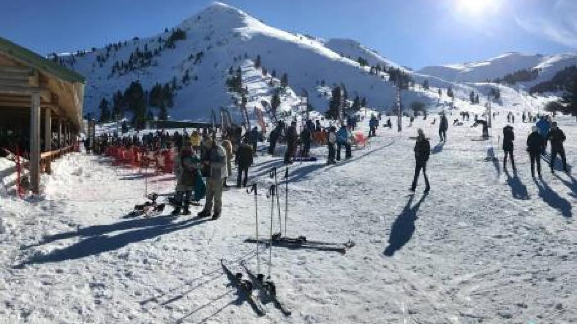 Χαμός στο Χιονοδρομικό Καλαβρύτων: Περίπου 20 χιλιάδες επισκέπτες τα Χριστούγεννα