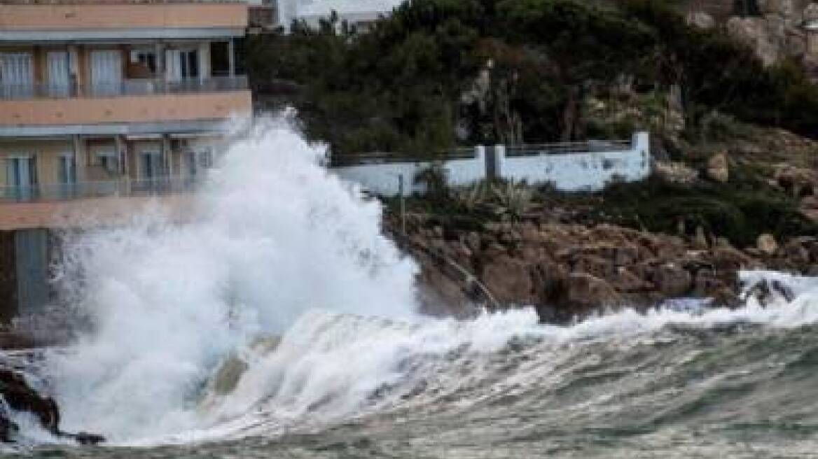 Φονική καταιγίδα με δύο νεκρούς στην Ισπανία 