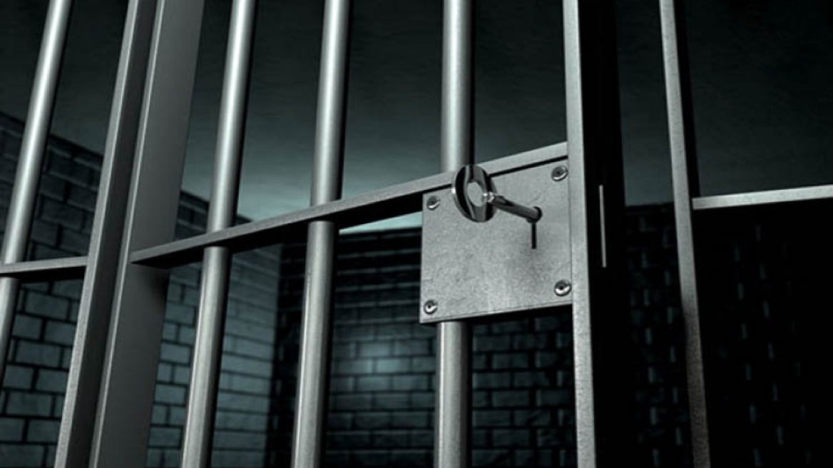 Φυγόποινος λαθρέμπορος οδηγήθηκε στην φυλακή