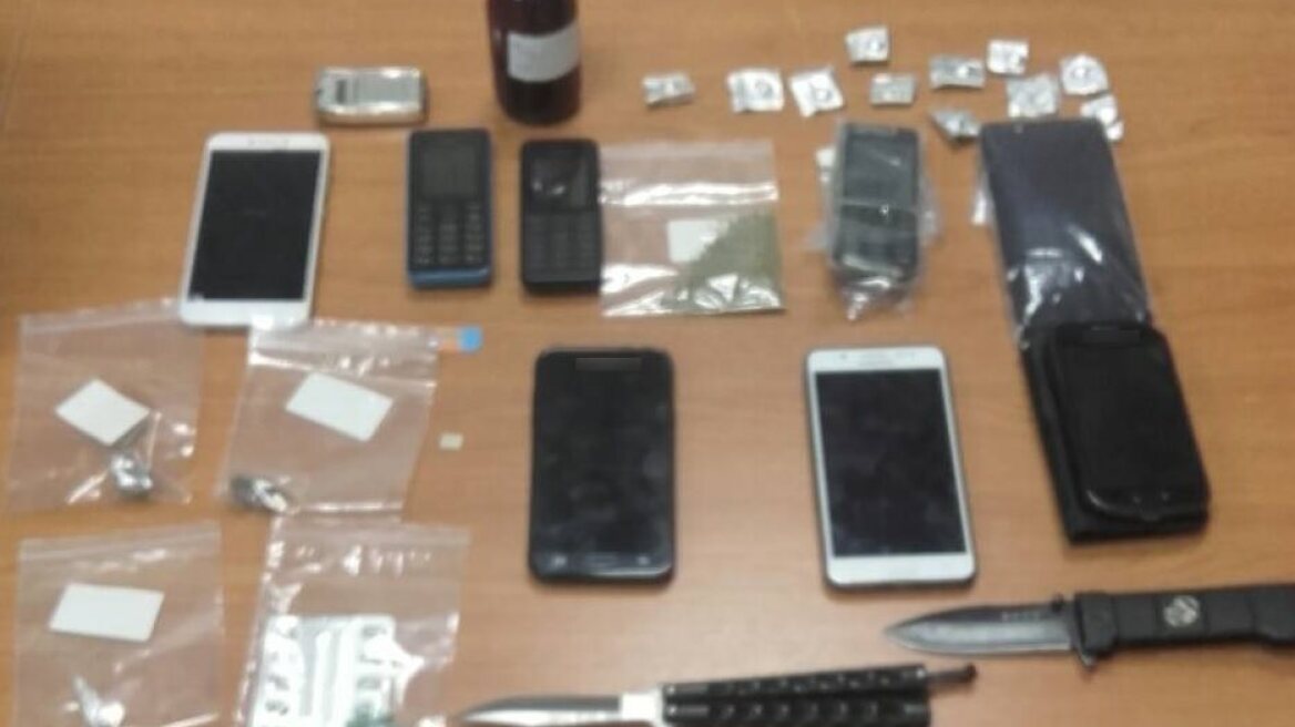 Σπείρα διακινούσε ηρωίνη και λαθραία τσιγάρα στην Κατερίνη