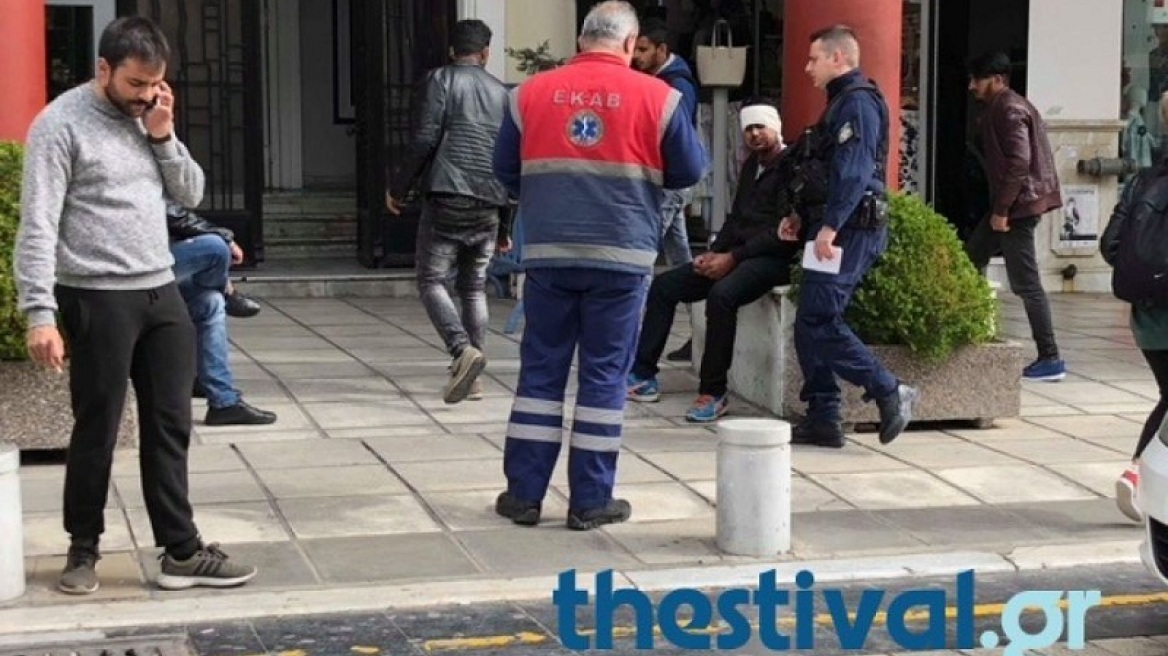 Θεσσαλονίκη: Άγριο ξύλο μεταξύ Πακιστανών στο κέντρο της πόλης (φωτογραφίες)