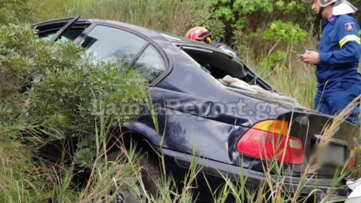 Βίντεο: Αυτοκίνητο έπεσε σε γκρεμό 100 μέτρων στη Λαμία