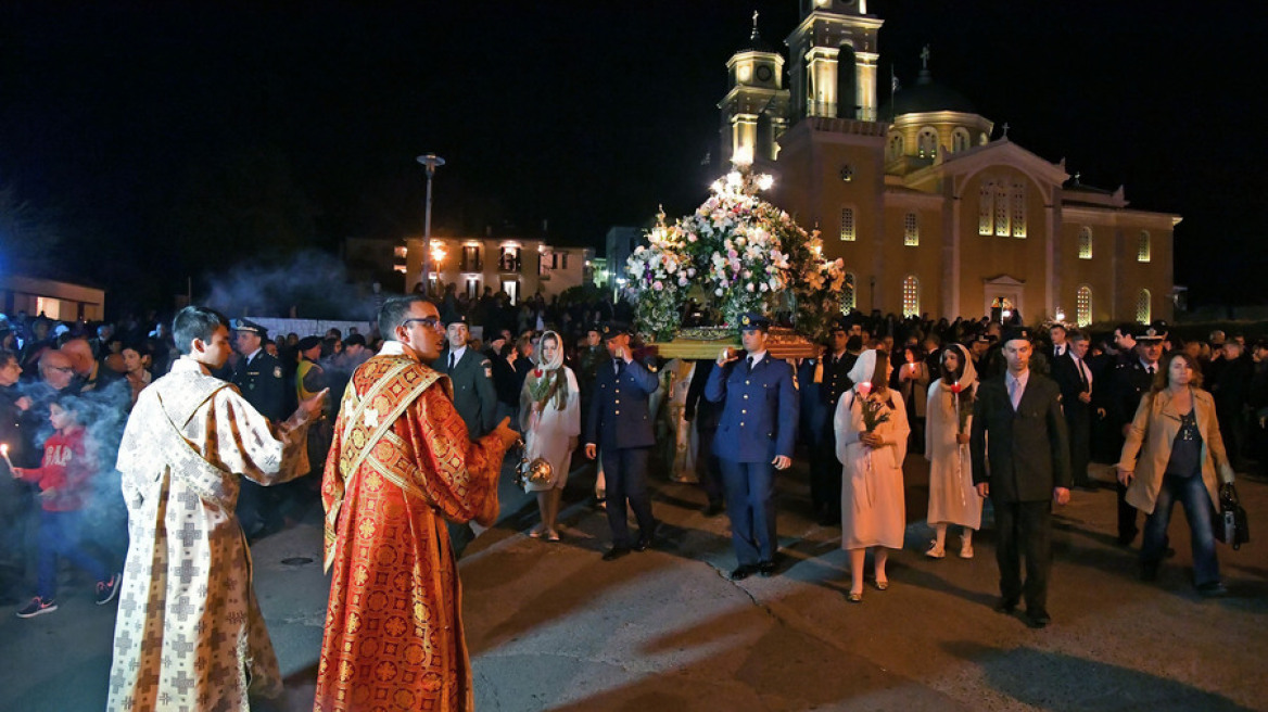 Καιρός: Με βροχές και καταιγίδες η περιφορά του Επιταφίου