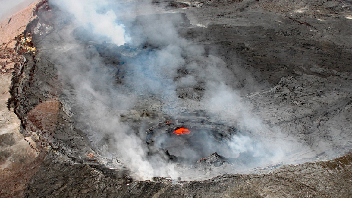 Βίντεο: Η πύρινη λάβα του ηφαιστείου Kīlauea «κοχλάζει» και δίνει μαγικές εικόνες