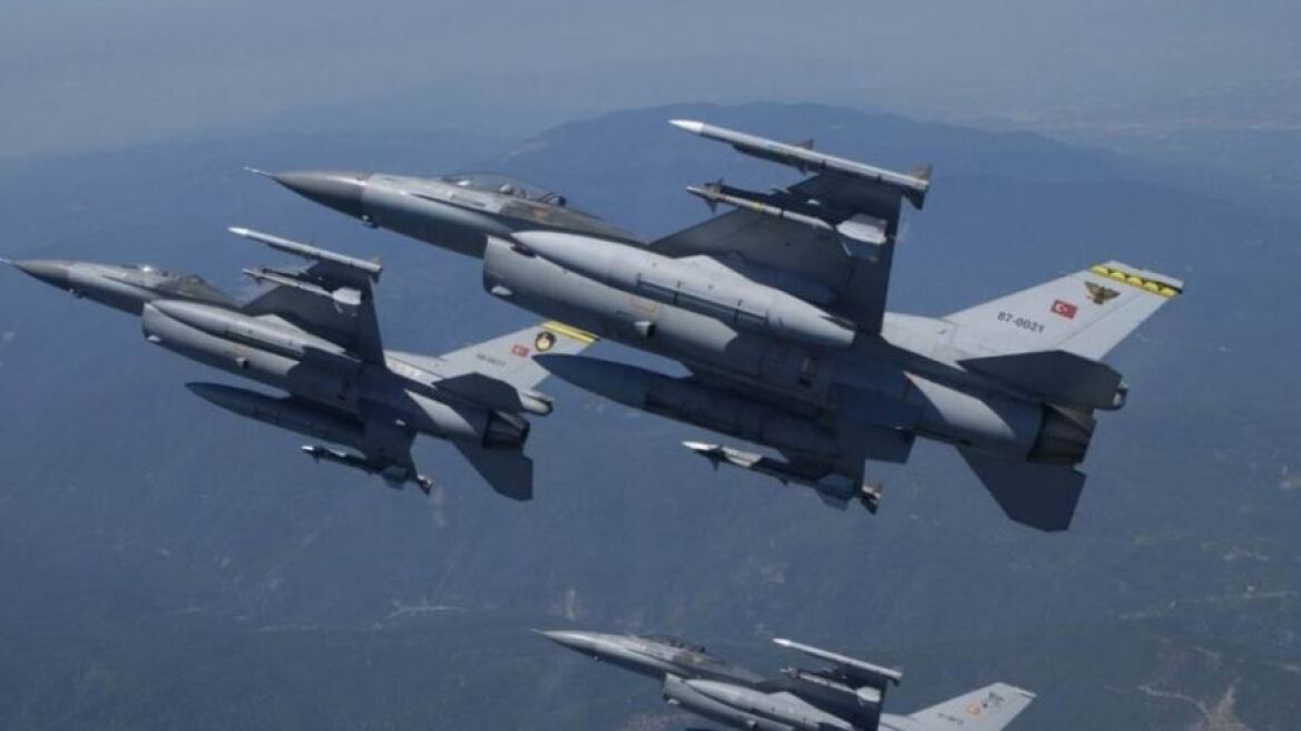Πασχαλινές υπερπτήσεις τουρκικών F-16 πάνω από τη νήσο Παναγιά στις Οινούσσες