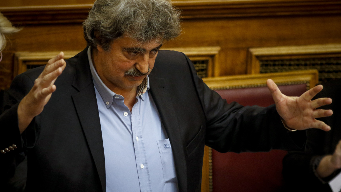 Πολάκης κατά Μητροπολίτη Κηφισιάς για τον Χοκινγκ: Ντροπή για τον «ντόπιο Ταλιμπάν»