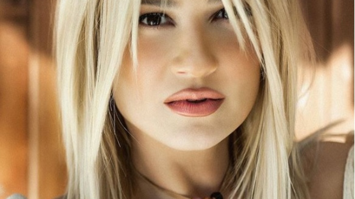 Φαίη Σκορδά: Η άλλη γεννάει και αυτός πάει στα κλαμπ