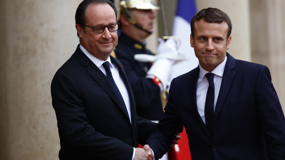 Αποκαλυπτικό το βιβλίο του Ολάντ: Ο προδότης Μακρόν και η... γκιλοτίνα