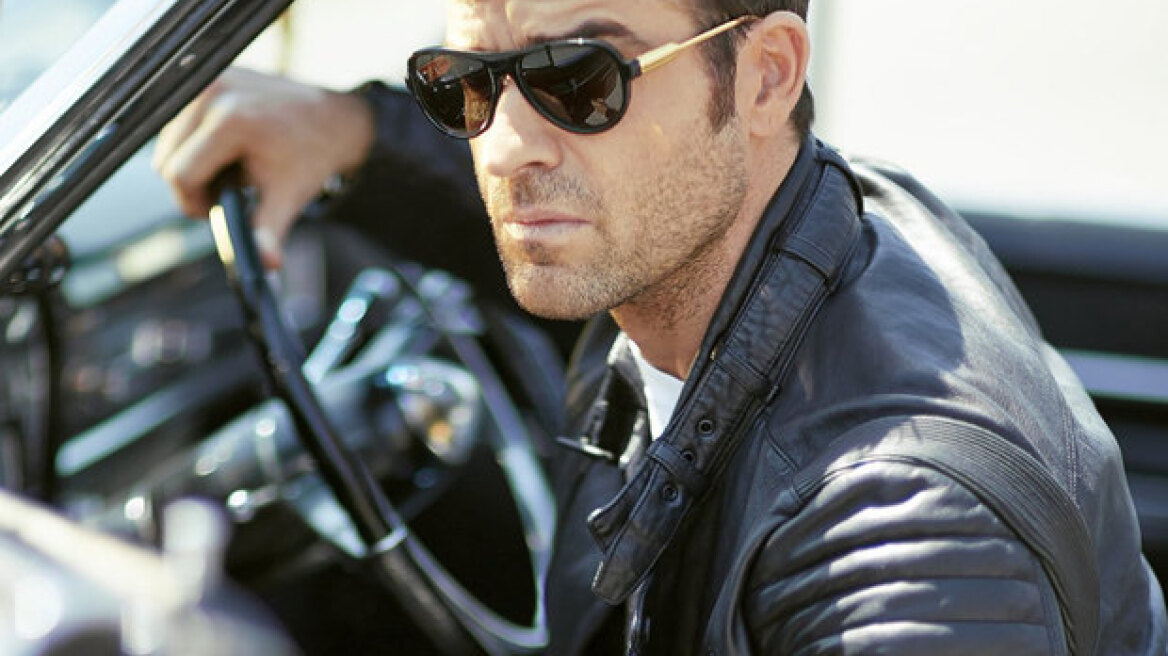 Ο Τζάστιν Θερού απολαμβάνει την εργένικη ζωή