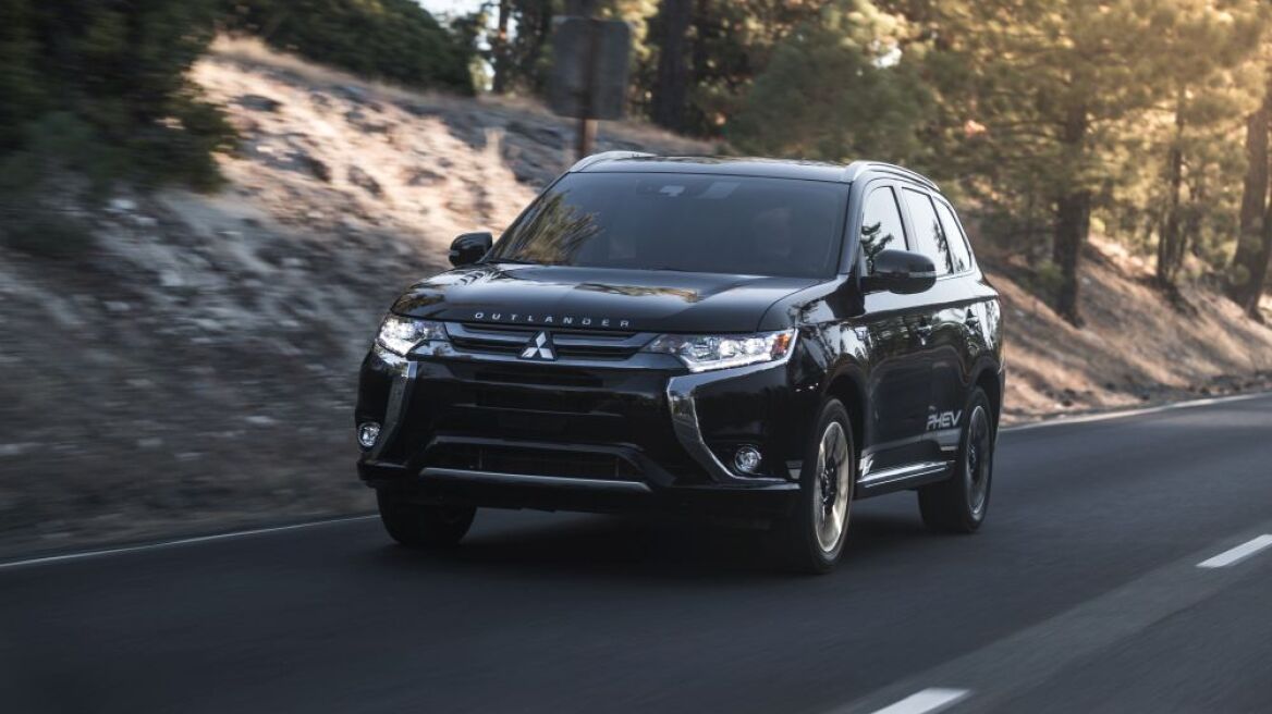 Αναλύοντας το υβριδικό Mitsubishi Outlander