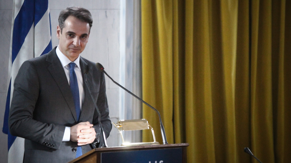 Μητσοτάκης για τα 20 χρόνια από τον θάνατο του Κωνσταντίνου Καραμανλή: Ανάγκη επανεκκίνησης της πατρίδας