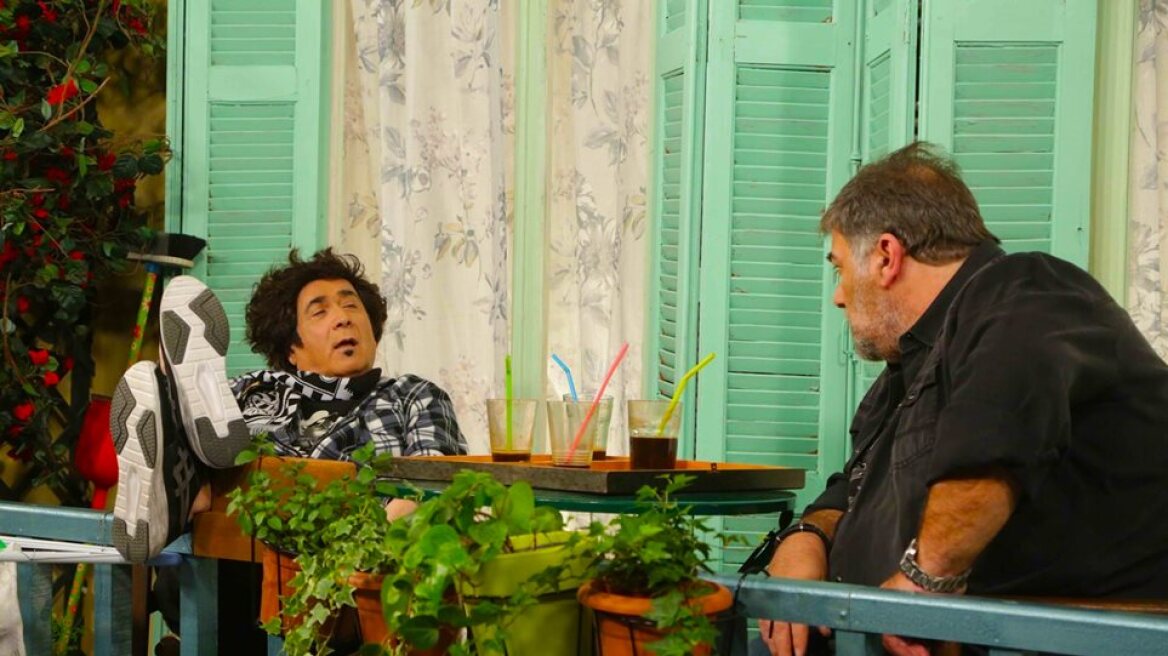 Λαζόπουλος part 2: Το «ξεβλάχεμα» Κωστόπουλου, οι διακοπές νερού στη Θεσσαλονίκη και ο φαλακρός φασίστας