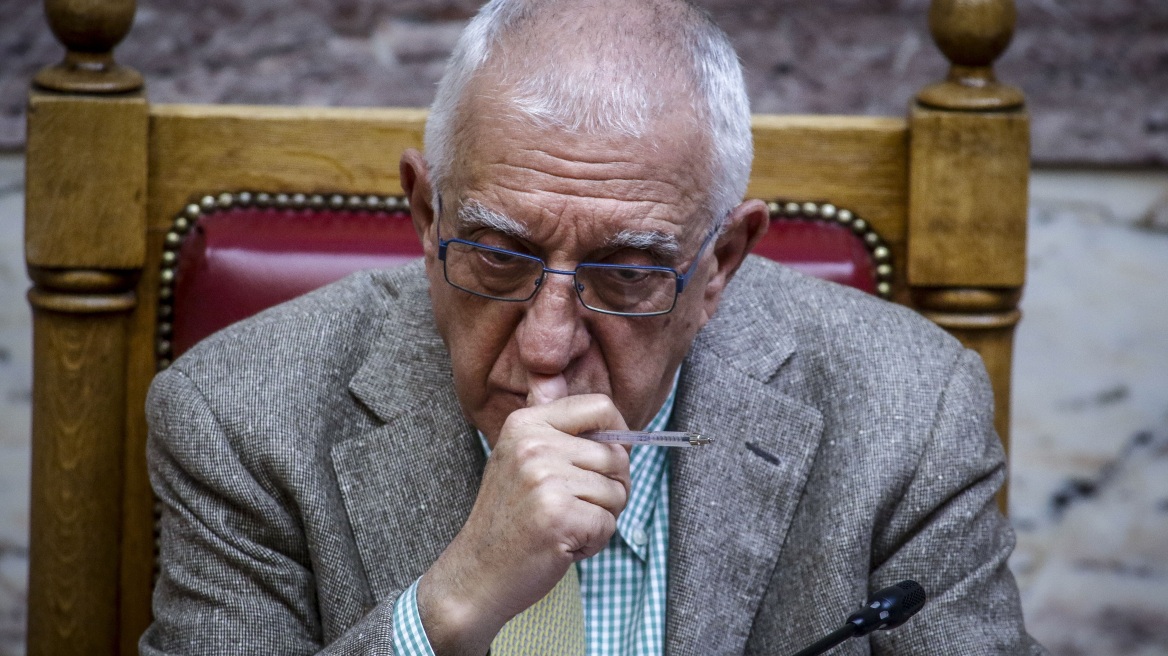 Η πολιτική εκδήλωση του Νικήτα Κακλαμάνη στο Πολεμικό Μουσείο 