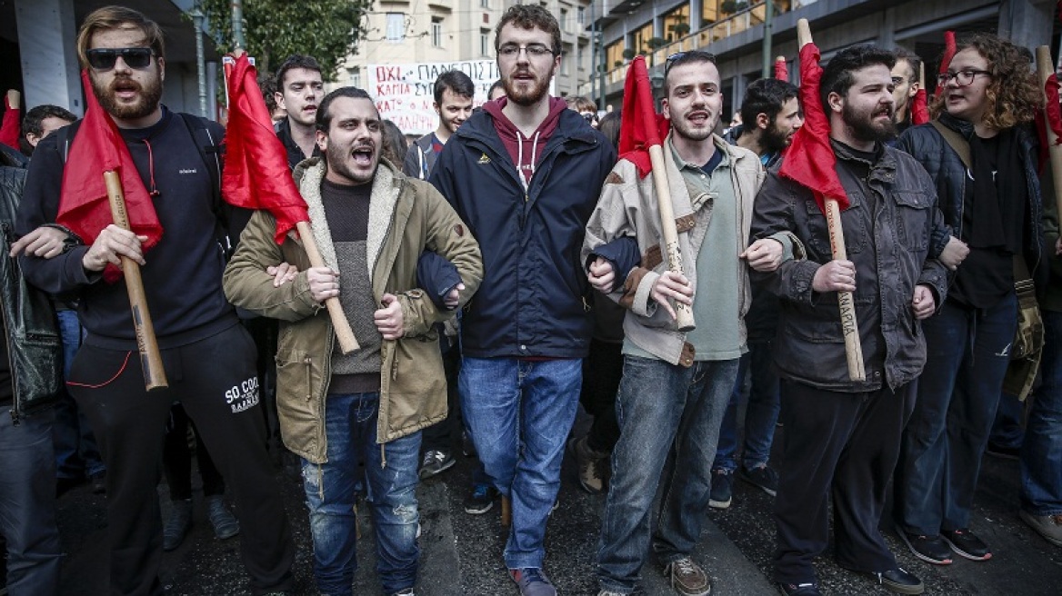 «Μέτωπο» κατά της λιτότητας από τους μεγαλύτερους φορείς της χώρας – Απεργία στις 30 Μαΐου από ΓΣΕΕ-ΑΔΕΔΥ