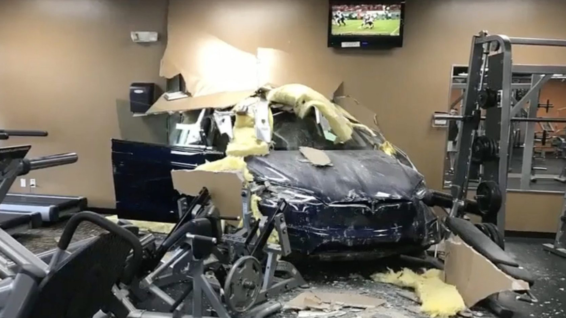 Εισβολή Tesla σε γυμναστήριο (+Video)...