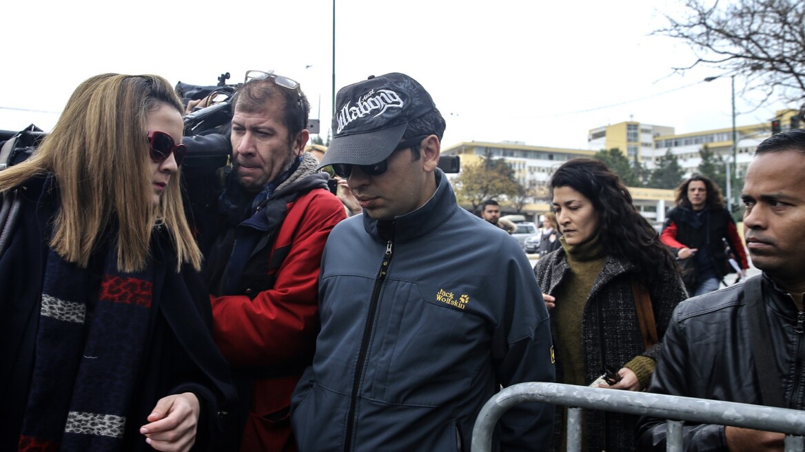 Hürriyet: «Σκάνδαλο» η απελευθέρωση του Τούρκου πραξικοπηματία