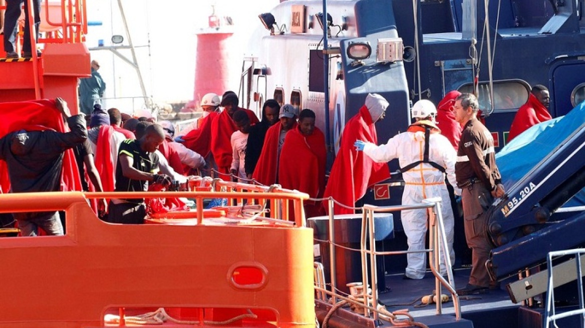 Πέντε μετανάστες έχασαν τη ζωή τους προσπαθώντας να φτάσουν στην Ισπανία μέσω θάλασσας