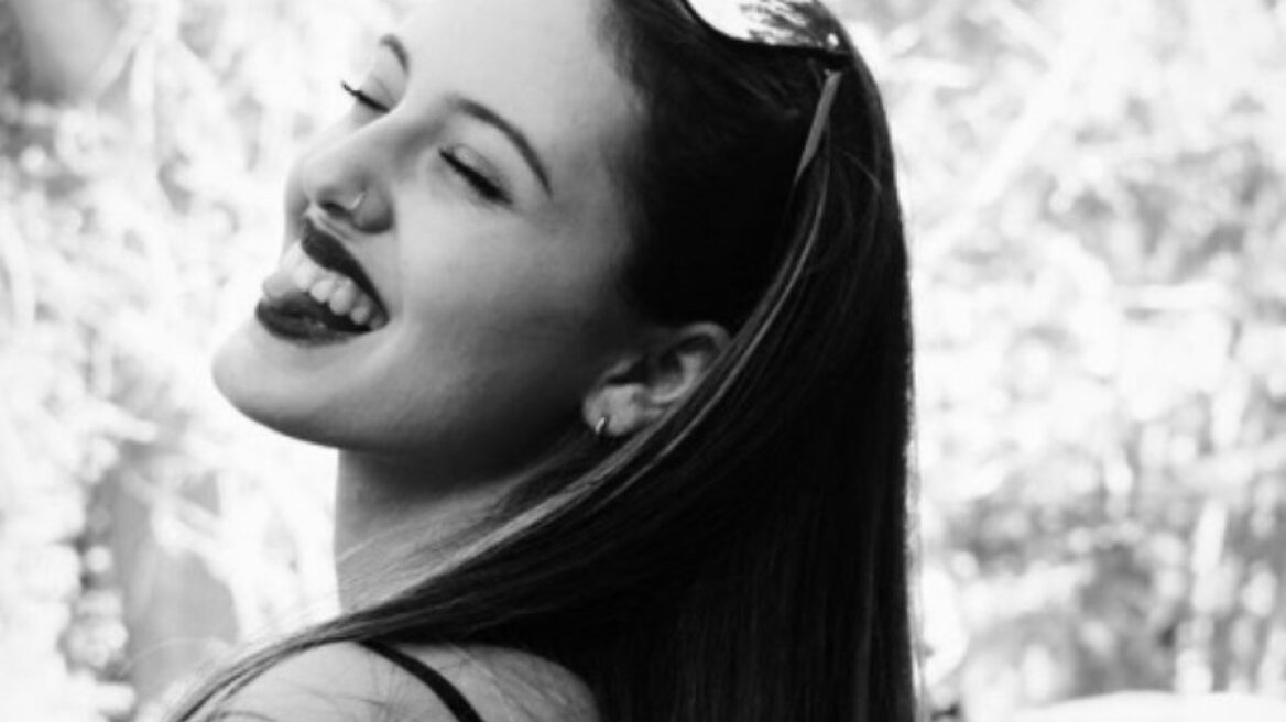 H Δανάη Λιβιεράτου μοιάζει αδιανόητα στην Angelina Jolie